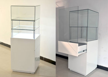 Białe szklane wystawy biżuterii drewnianej z zamkami 500 x 500 x 1500 mm